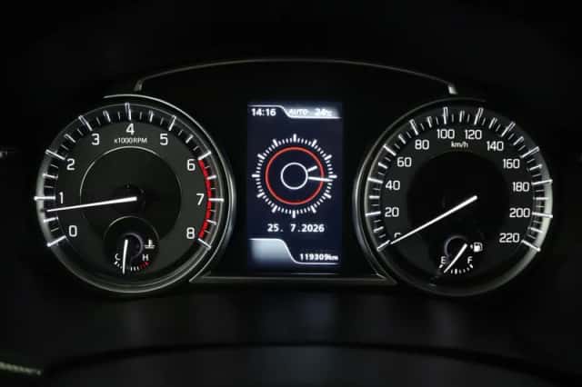 Suzuki Vitara (2023) thumbnail 6