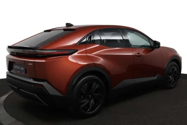 Toyota C-HR+ (2026) thumbnail 2