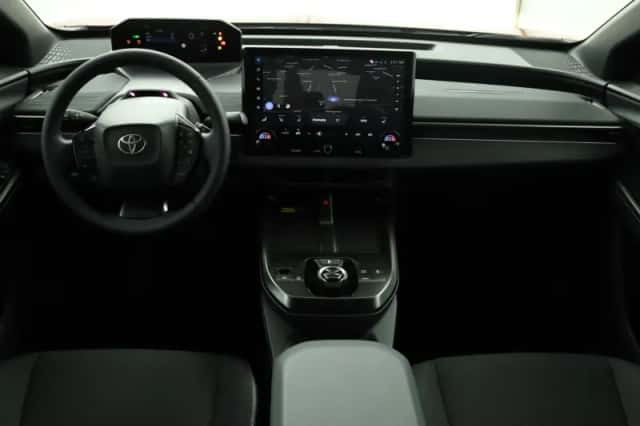 Toyota C-HR+ (2026) thumbnail 4