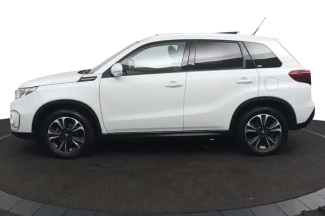 Suzuki Vitara (2020) thumbnail 3