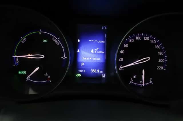 Toyota C-HR (2019) thumbnail 5