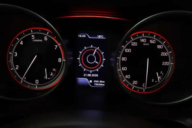 Suzuki Swift (2018) thumbnail 6
