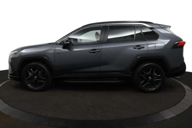 Toyota RAV4 (2024) thumbnail 3