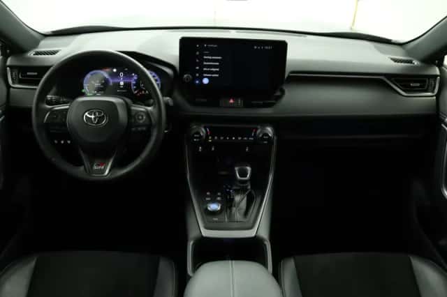 Toyota RAV4 (2024) thumbnail 4