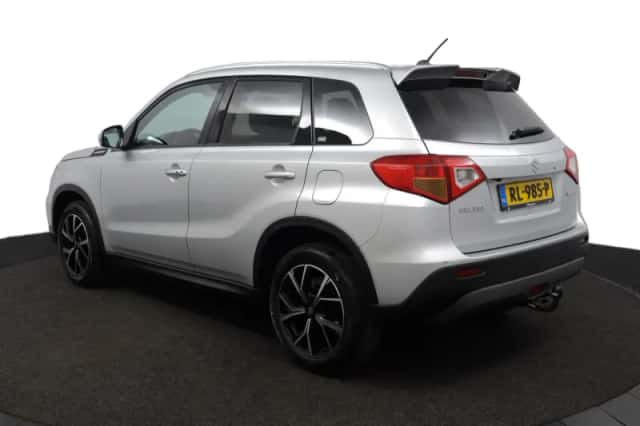 Suzuki Vitara (2018) thumbnail 4