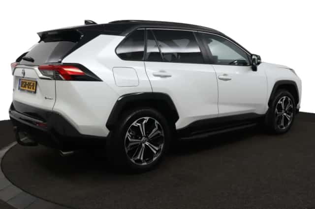Toyota RAV4 (2025) thumbnail 2