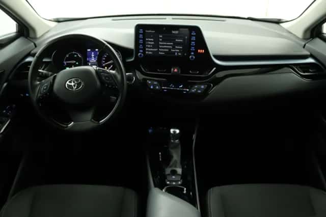Toyota C-HR (2020) thumbnail 4