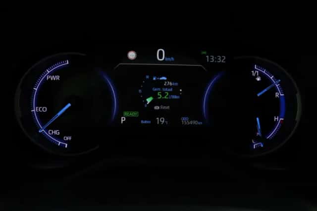 Toyota RAV4 (2021) thumbnail 6