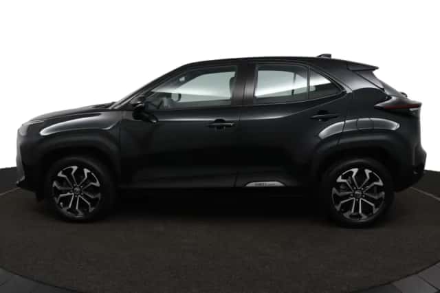 Toyota Yaris Cross (2024) thumbnail 3