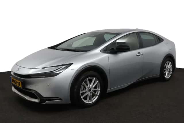Toyota Prius (2024) thumbnail 1