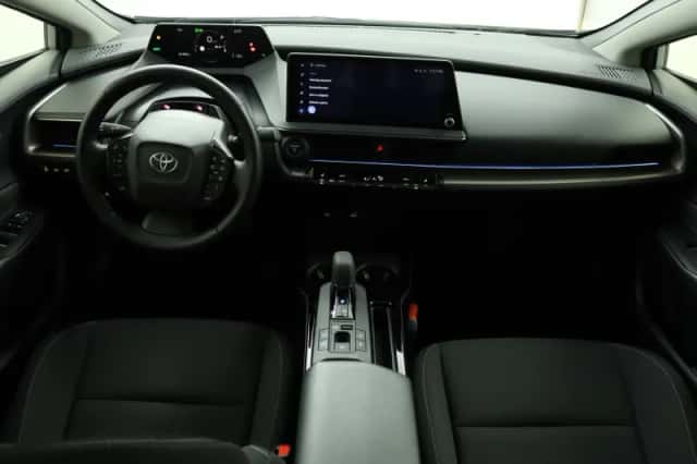 Toyota Prius (2024) thumbnail 4