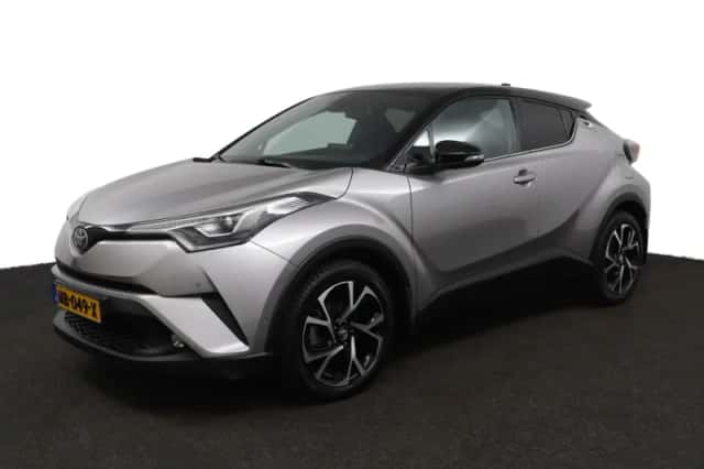 Toyota C-HR (2017) thumbnail 1