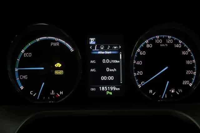 Toyota RAV4 (2016) thumbnail 6