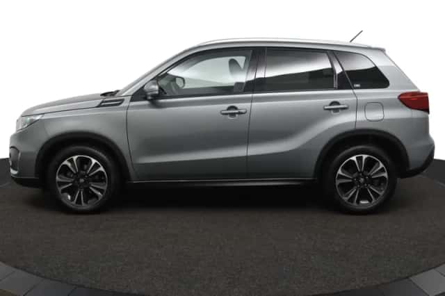 Suzuki Vitara (2018) thumbnail 3