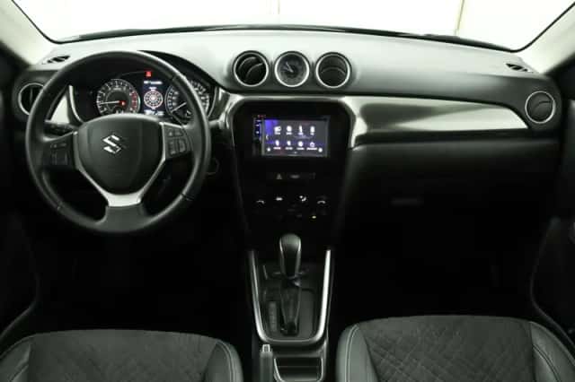 Suzuki Vitara (2018) thumbnail 4