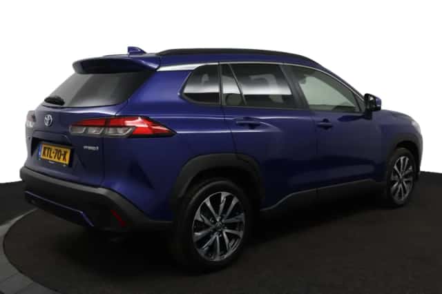 Toyota Corolla Cross (2022) thumbnail 2