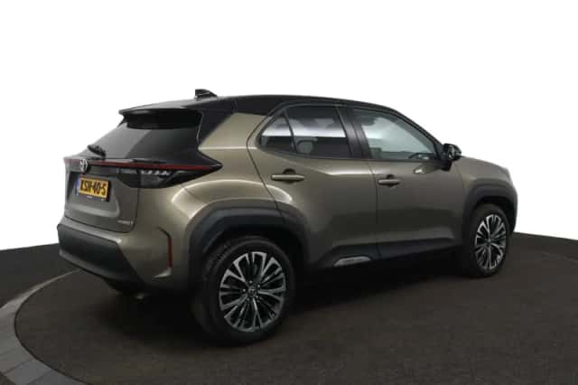 Toyota Yaris Cross (2022) thumbnail 2