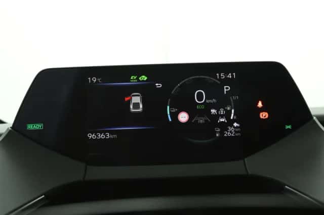 Toyota Prius (2023) thumbnail 6
