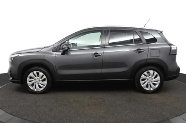 Suzuki S-Cross (2023) thumbnail 3