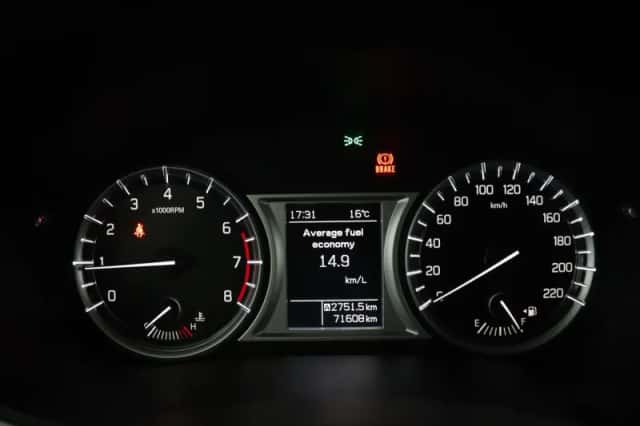 Suzuki Vitara (2015) thumbnail 6