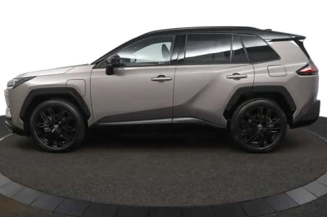 Toyota RAV4 (2026) thumbnail 3