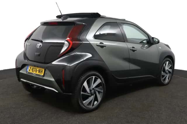 Toyota Aygo X (2024) thumbnail 2