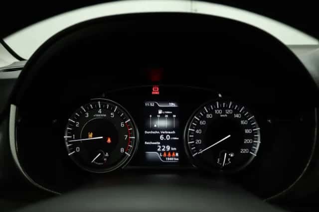 Suzuki Vitara (2022) thumbnail 6