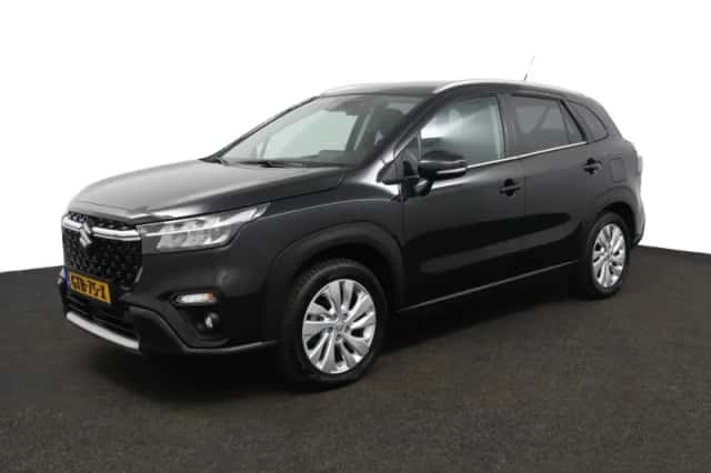 Suzuki S-Cross (2024) thumbnail 1