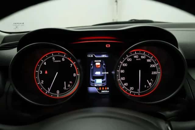 Suzuki Swift (2023) thumbnail 6