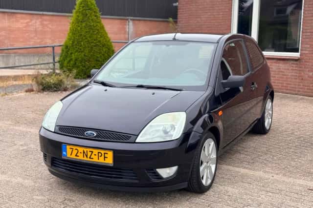 Ford Fiesta (2004) thumbnail 6