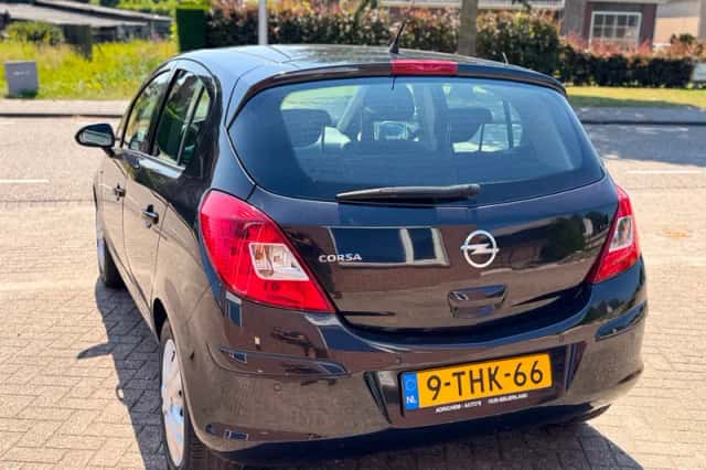 Opel Corsa (2014) thumbnail 5