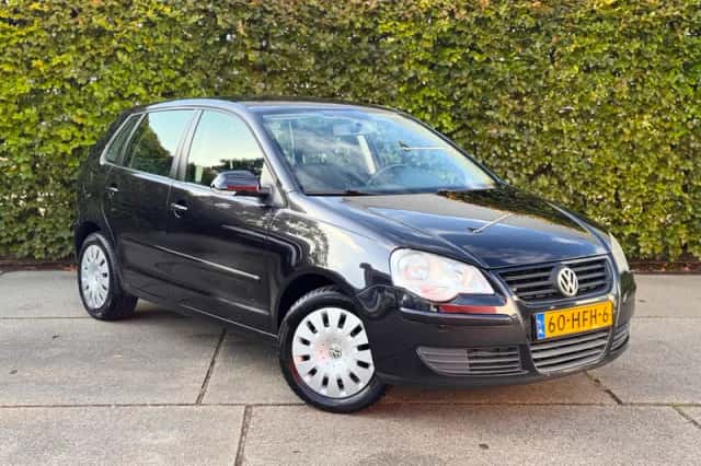 Volkswagen Polo (2008) thumbnail 1