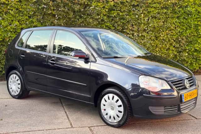 Volkswagen Polo (2008) thumbnail 2