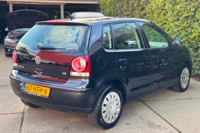 Volkswagen Polo (2008) thumbnail 3