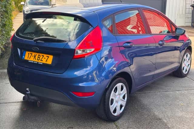 Ford Fiesta (2009) thumbnail 3