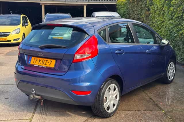Ford Fiesta (2009) thumbnail 4