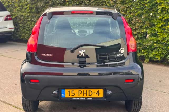Peugeot 107 (2011) thumbnail 4