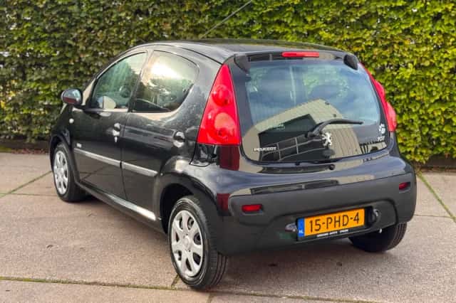 Peugeot 107 (2011) thumbnail 5