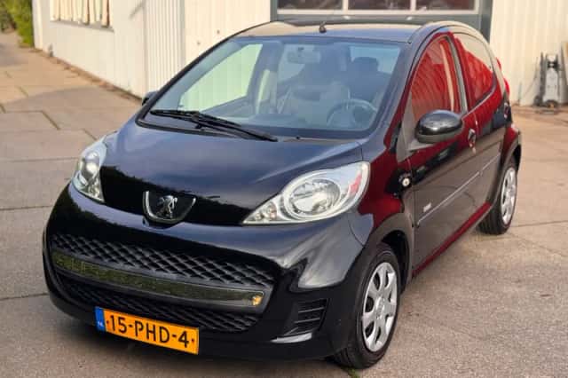 Peugeot 107 (2011) thumbnail 6