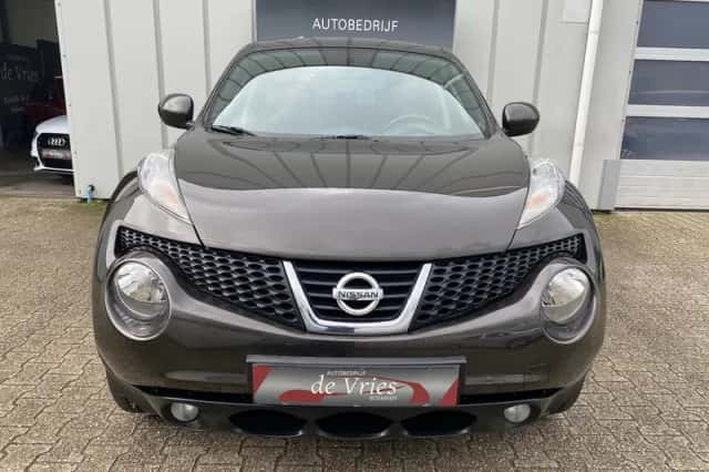 Nissan Juke (2011) thumbnail 4