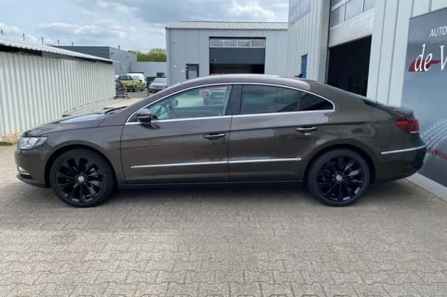 Volkswagen CC (2012) thumbnail 3