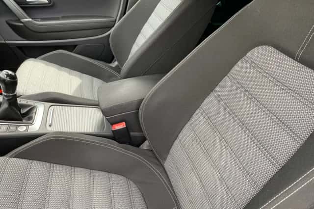 Volkswagen CC (2012) thumbnail 6