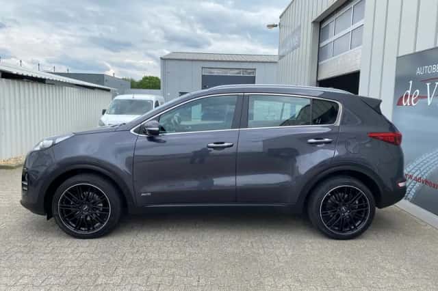 Kia Sportage (2017) thumbnail 3