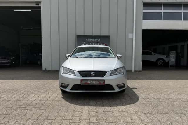 SEAT Leon (2017) thumbnail 2