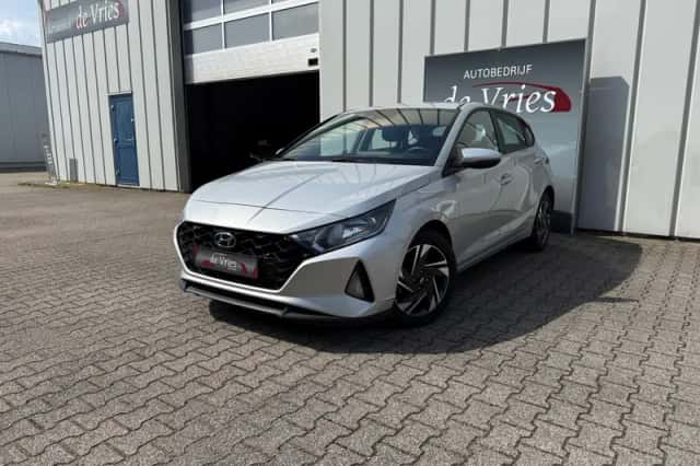 Hyundai i20 (2023) thumbnail 1