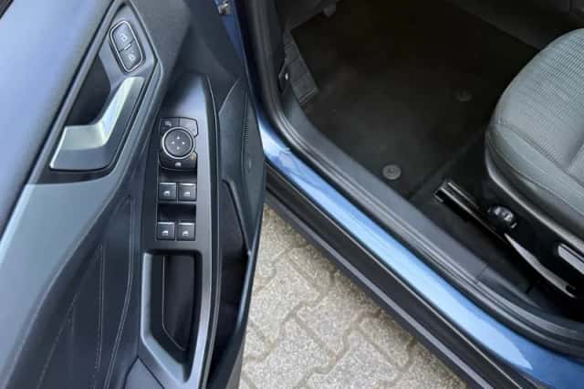 Ford Focus (2018) thumbnail 5