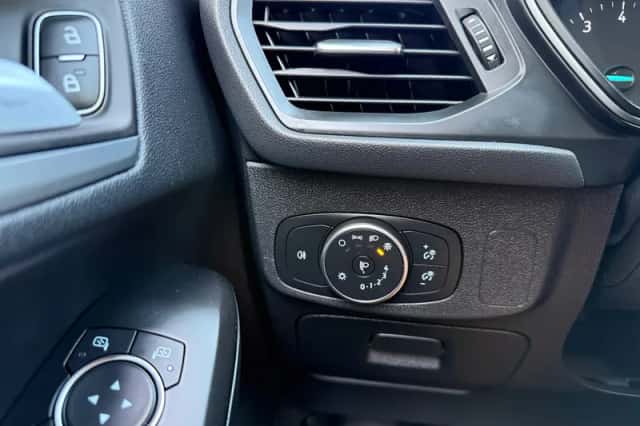 Ford Focus (2018) thumbnail 6