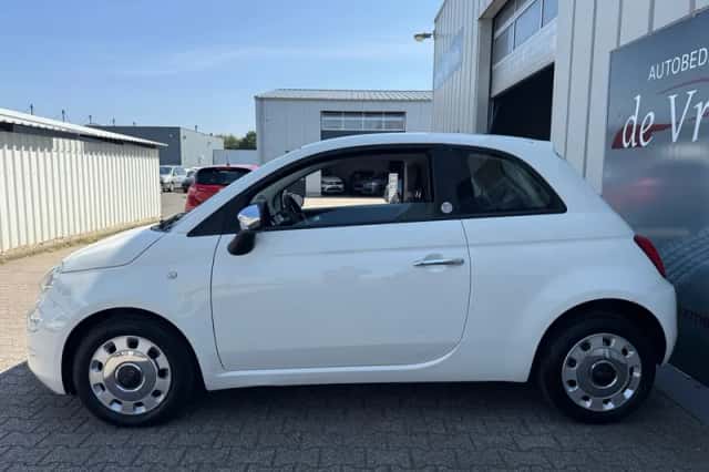 Fiat 500 (2017) thumbnail 2