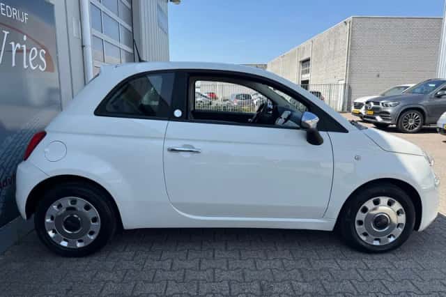 Fiat 500 (2017) thumbnail 4
