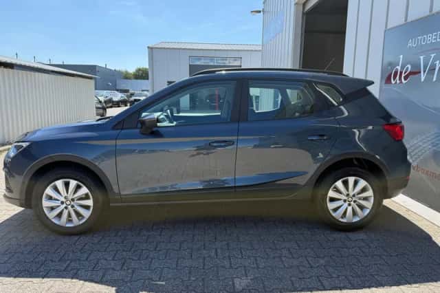 SEAT Arona (2021) thumbnail 3